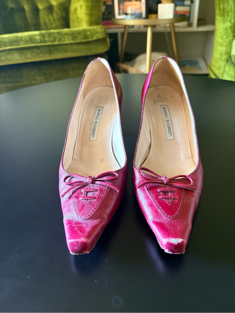Manolo Blahnik Burgundy Leather Mid-Heel Pumps with Bow - Picture 2 of 6
